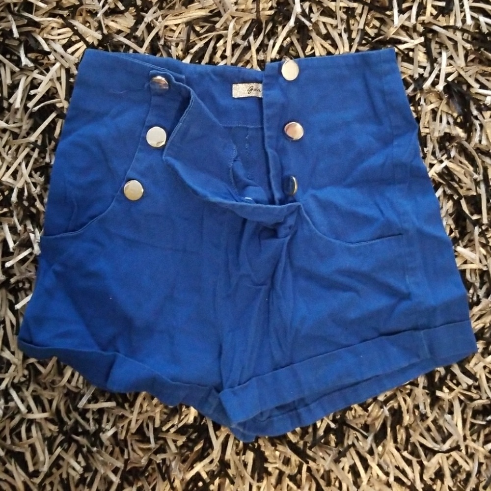 Gaia shorts